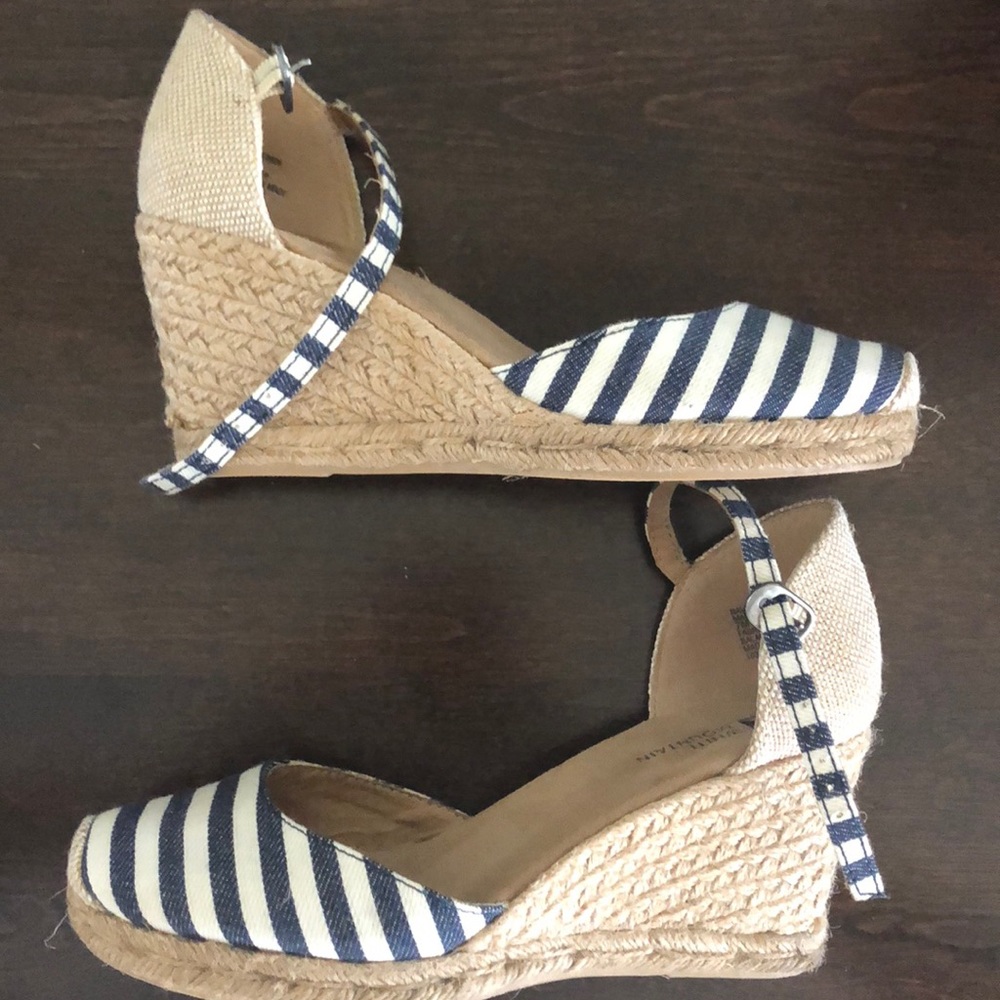 Women's White Mountain Wedges